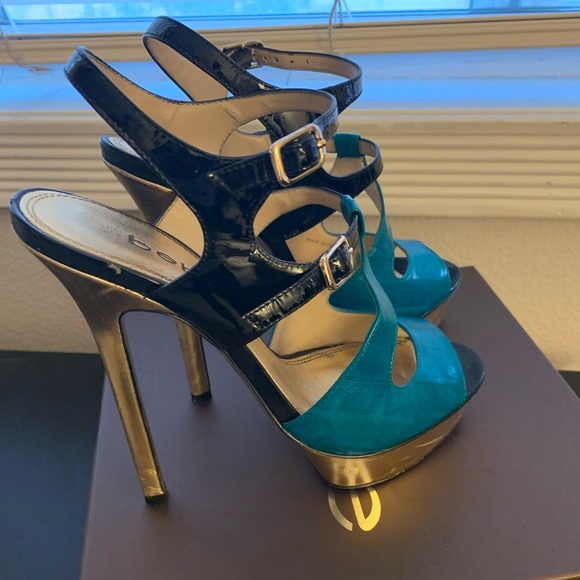 Bebe platform sandal size 7. - Picture 2 of 5